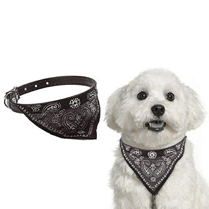 Elegant Black Bandana Collar for Cats & Small Dogs – Comfortable, Lightweight & Simple Fit